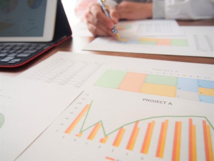 2016年度の昇給率動向と経年推移に関する情報