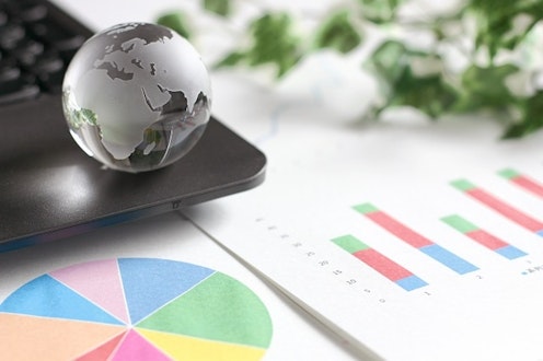 ベトナムにおけるボーナスと初任給の動向（2017年度版）